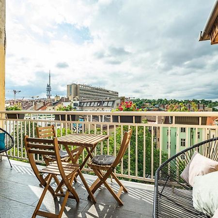 Central, Spacious, Modern 5 Bedrm Duplex W/Balcony Πράγα Εξωτερικό φωτογραφία