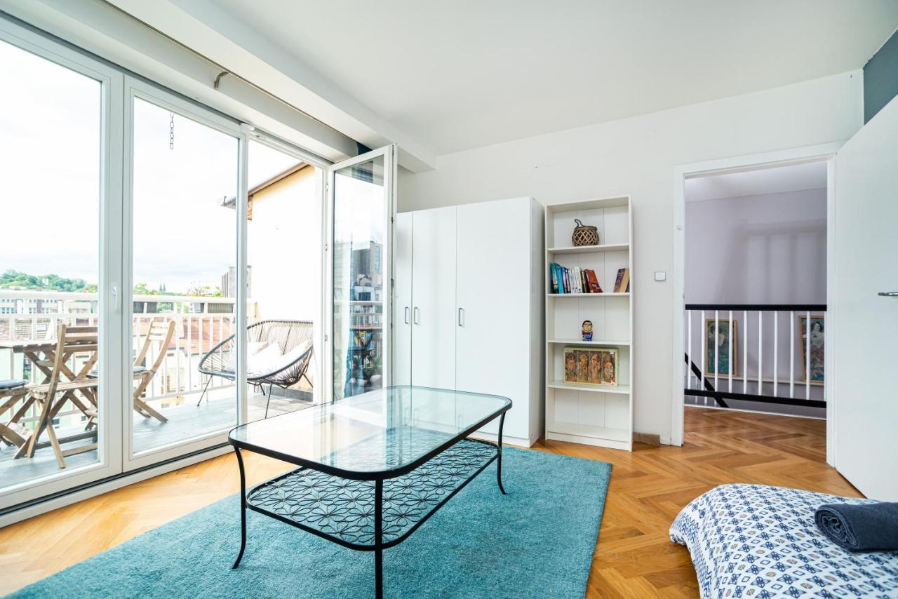 Central, Spacious, Modern 5 Bedrm Duplex W/Balcony Πράγα Εξωτερικό φωτογραφία