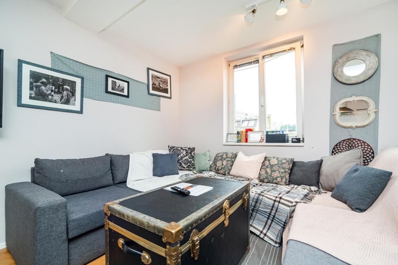 Central, Spacious, Modern 5 Bedrm Duplex W/Balcony Πράγα Εξωτερικό φωτογραφία